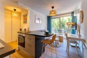 Appartement rénové, calme et proche des plages.